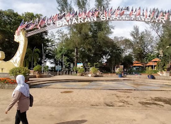 malaysia/kuala-terengganu/attraction/dataran-shahbandar