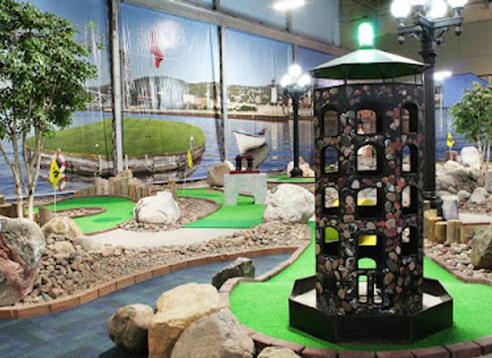 minnesota/duluth/attraction/adventure-zone-canal-park