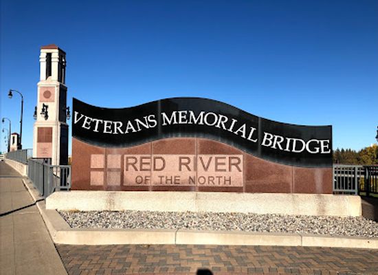 north-dakota/fargo/northport/attraction/veterans-memorial-bridge