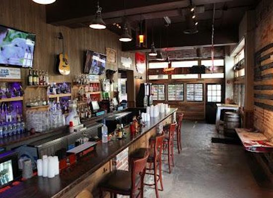 florida/orlando/attraction/saddle-up-all-american-bar