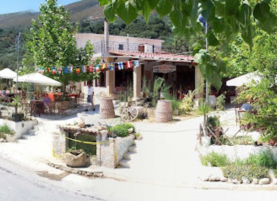 greece/zakynthos/attraction/trainaki