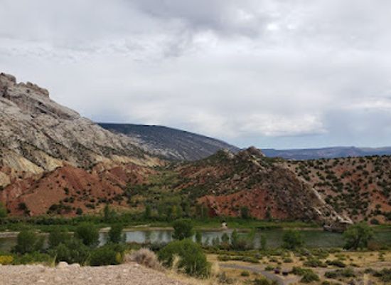 utah/uinta-mountains/attraction/utah-field-house-of-natural-history-state-park-museum