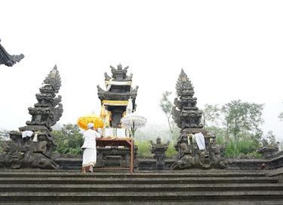 indonesia/bali/attraction/pura-pasar-agung-sibetan