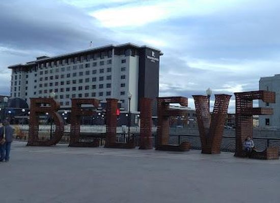nevada/sparks/attraction/city-plaza