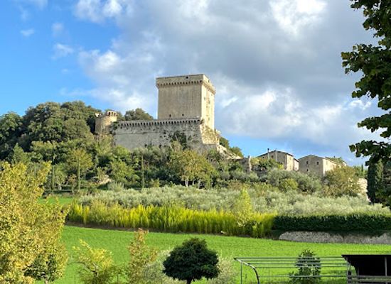 italy/val-di-chiana/attraction/sarteano-castle
