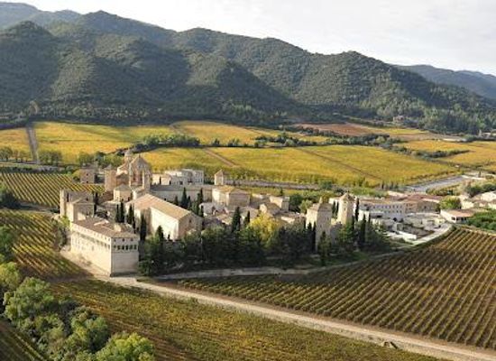 spain/lleida/attraction/santa-maria-de-poblet-monastery