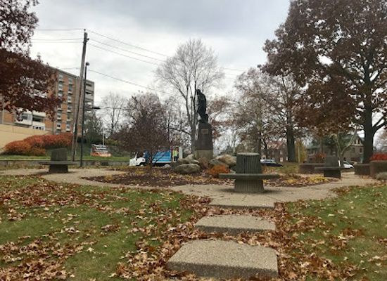 ohio/akron/attraction/portage-path-native-american-statue