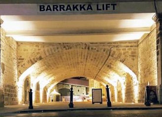 malta/gzira/attraction/barrakka-lift