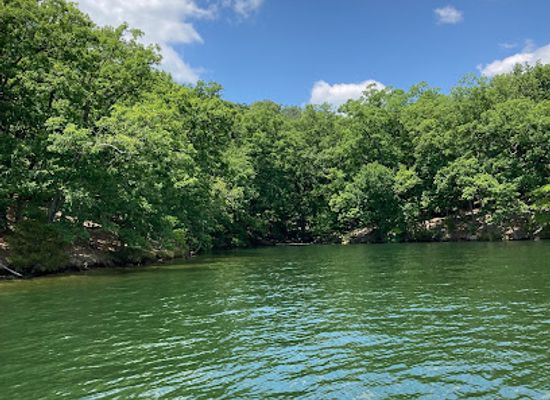 missouri/ozarks/attraction/cabbage-cove