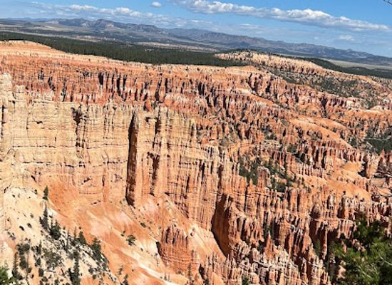 utah/bryce-canyon-national-park/attraction/rim-trail-bryce-point-trailhead