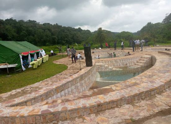 burundi/muyinga/attraction/eaux-thermales-ku-mahoro
