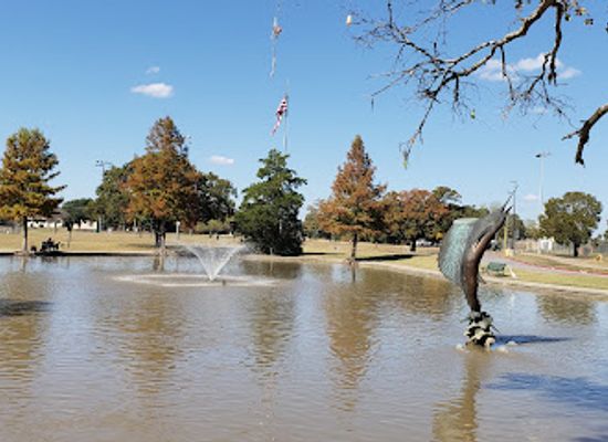 texas/college-station/attraction/stephen-c-beachy-central-park