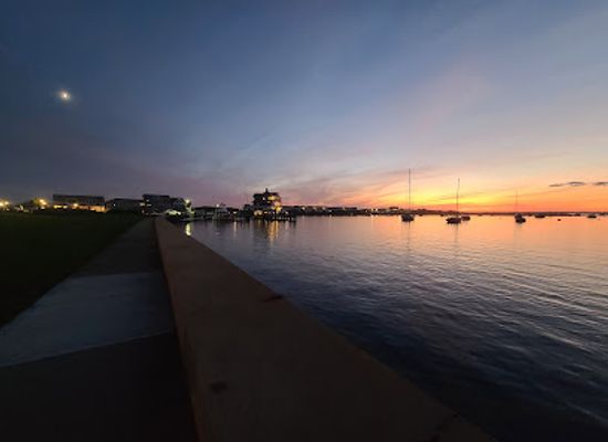 rhode-island/watch-hill/attraction/watch-hill-harbor