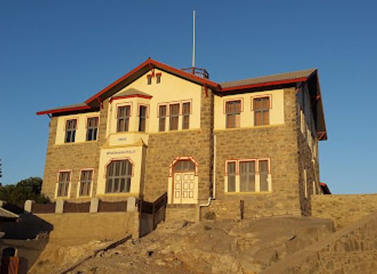 namibia/luderitz/attraction/woermannhaus