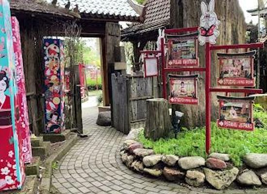 indonesia/bandung/attraction/floating-market-lembang