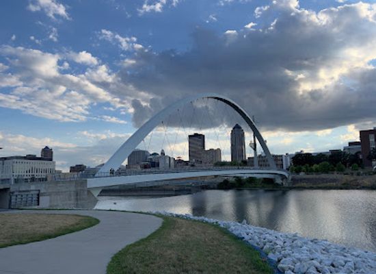 iowa/southeast-iowa/attraction/iowa-women-of-achievement-bridge