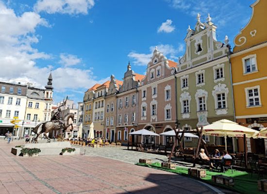 poland/opole/attraction/zespol-zabytkowy-rynku-opolskiego