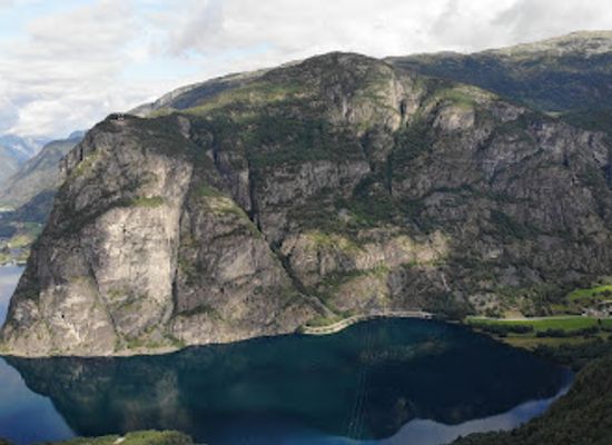 norway/sogn-og-fjordane/attraction/hagatunnel