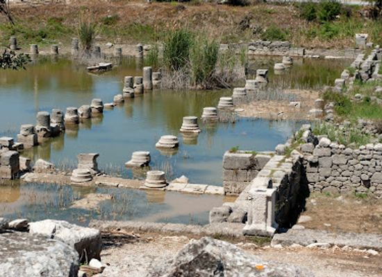 turkiye/lycian-coast/attraction/letoon-sanctuary-place