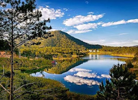 vietnam/dalat/attraction/tuyen-lam-lake