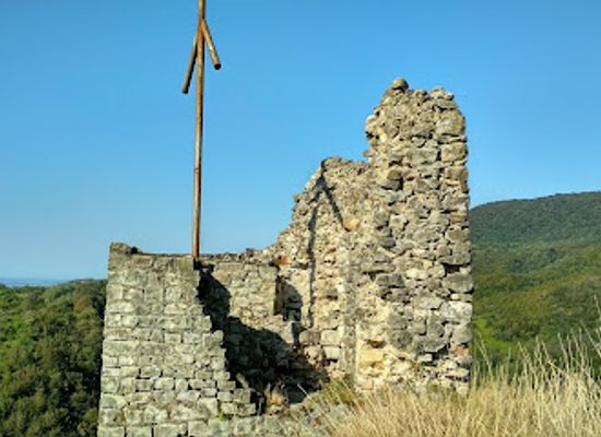 georgia/samegrelo-zemo-svaneti/attraction/shkhepi-fortress