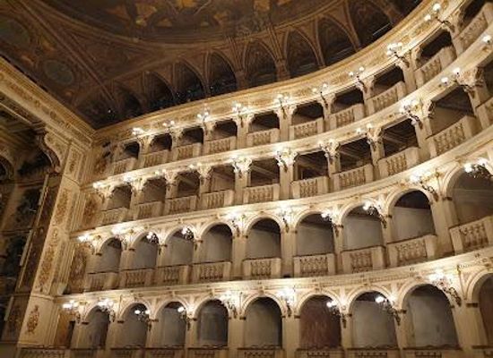 italy/bologna/attraction/bologna-municipal-theater