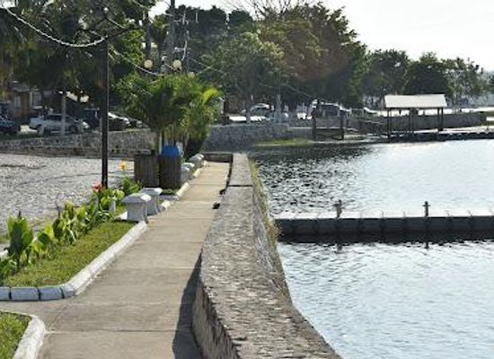 guatemala/flores/attraction/malecon-isla-de-flores