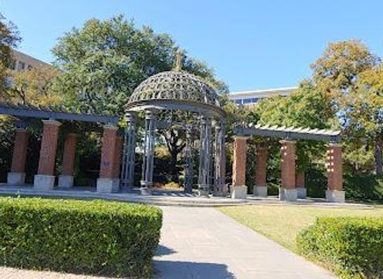 texas/dallas/attraction/turtle-creek-park