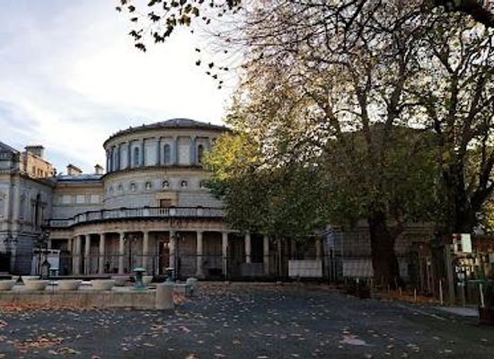 ireland/county-dublin/attraction/national-museum-of-ireland-kildare-street