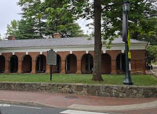 virginia/charlottesville/attraction/edgar-allan-poe-room