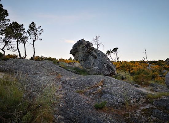 portugal/beira-alta/attraction/pedra-do-urso