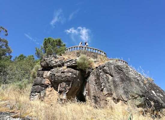 spain/galicia/attraction/miradoiro-fervenza-do-toxa