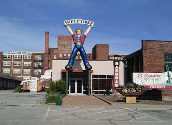 ohio/ohio-river-valley/attraction/american-sign-museum