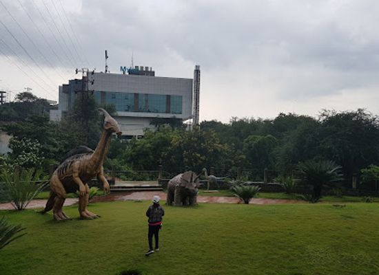 india/hyderabad/banjara-hills/attraction/dinosaur-park