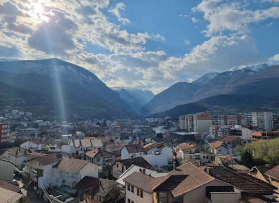 kosovo/peja-mountains/attraction/shtepia-alpike-ranch