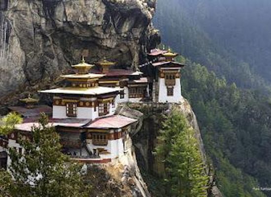 bhutan/thimphu/attraction/paro
