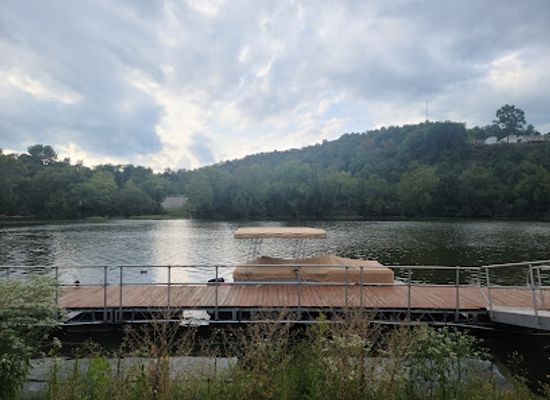 west-virginia/morgantown/attraction/tug-boat-depot
