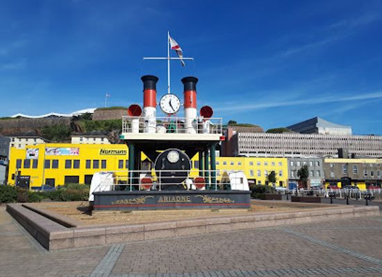jersey/saint-ouen/attraction/steam-clock