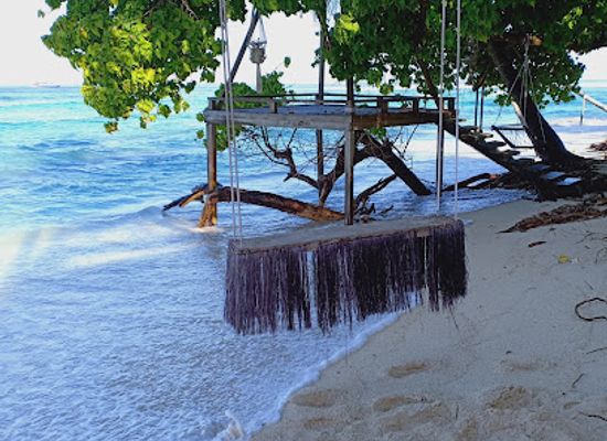 maldives/thulusdhoo-island/attraction/dream-beach