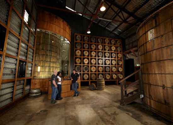 australia/mid-west/attraction/bundaberg-rum-distillery