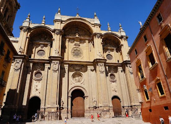 spain/granada/realejo-san-matias/attraction/catedral-de-granada