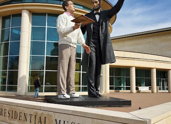 illinois/corn-belt/attraction/abraham-lincoln-presidential-library-and-museum