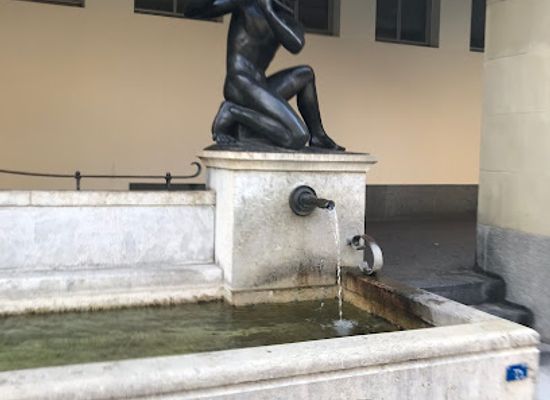 switzerland/bern/attraction/konservatoriumbrunnen-brunnen-rathausgasse