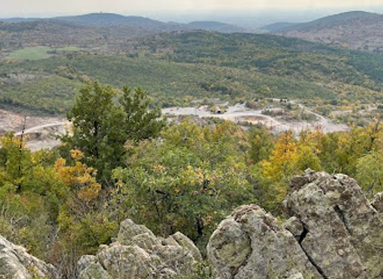 bulgaria/stara-zagora/attraction/zmeevi-dupki-cave