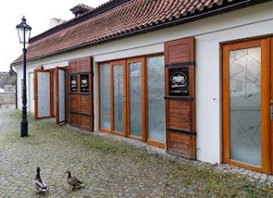 czechia/prague/attraction/pedal-planet-prague-pedal-car-museum