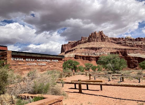 utah/capitol-reef-national-park/attraction/capitol-reef-national-park-visitor-center
