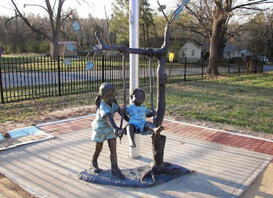 arkansas/crowley-s-ridge/attraction/eddie-mae-herron-center-museum