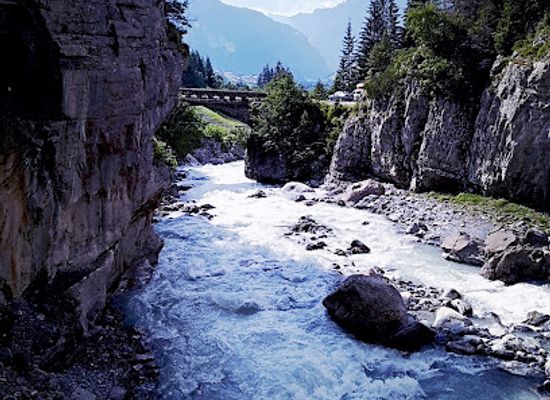 switzerland/jungfrau-region/attraction/outdoor-glacier-canyon-grindelwald