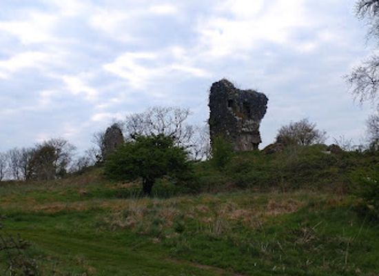 ireland/county-sligo/attraction/dargan-castle-ruins