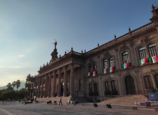 mexico/monterrey/centro/attraction/esplanade-of-heroes